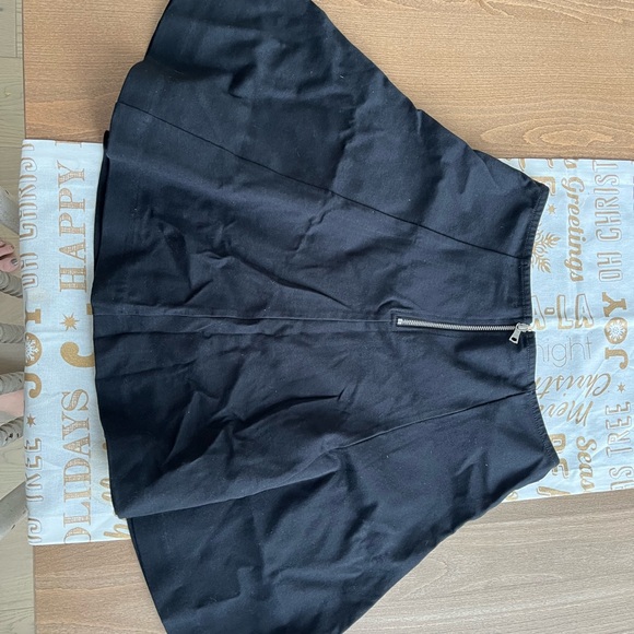 Gap A line skirt - Picture 2 of 3